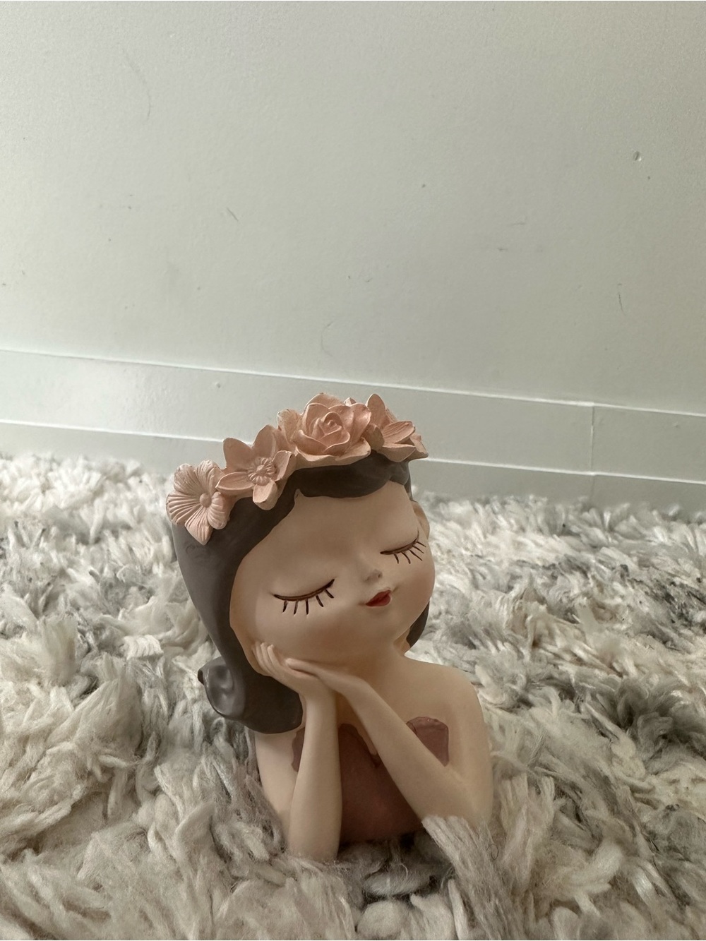 Cute Girl Face Head Planter – Resin Succulent Flower Pot with Flower Crown - Picture 4 of 4